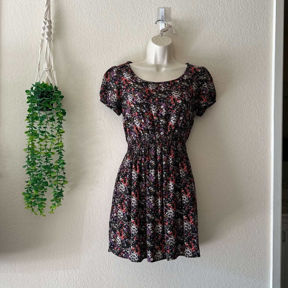 2/$20 - Forever 21 Women’s Size Medium Multicolored Floral Dress